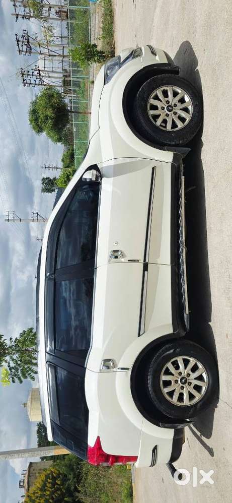 Mahindra Xuv500 2.2 W10, 2016, Diesel