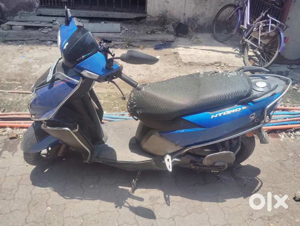 Buy & Sell Second Hand Zest 110 Scooty in Bandra East, Used