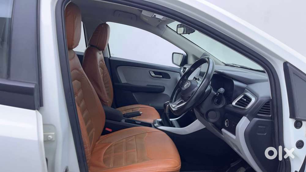 Tata Altroz Xz, 2020, Petrol