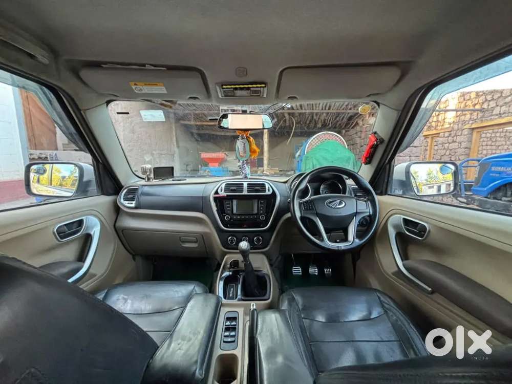 Mahindra Tuv 300 T8
