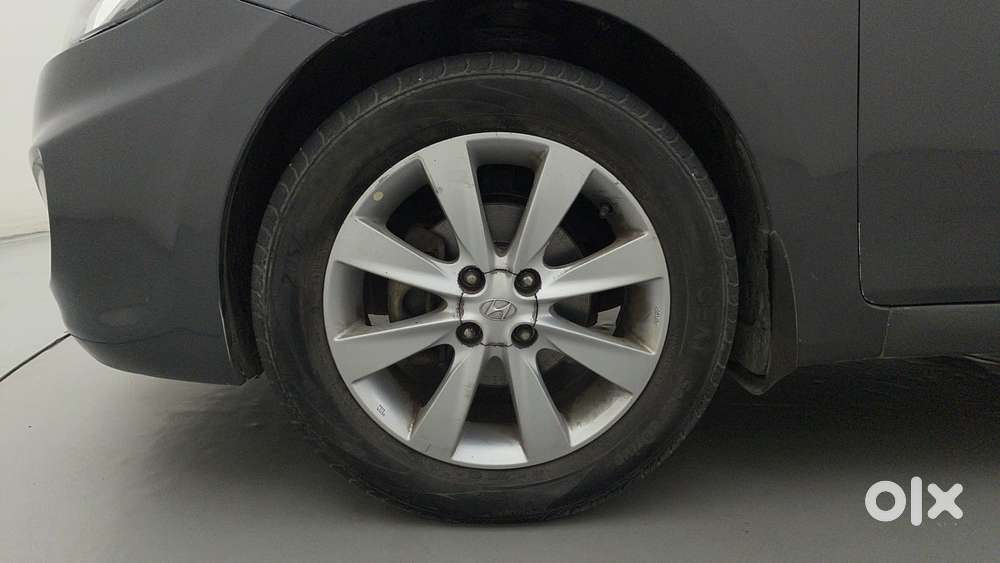 Hyundai Verna Fluidic 1.6 Vtvt Sx Opt, 2013, Petrol