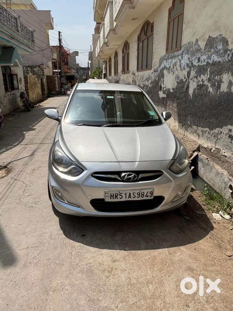 Hyundai Fluidic Verna 2012