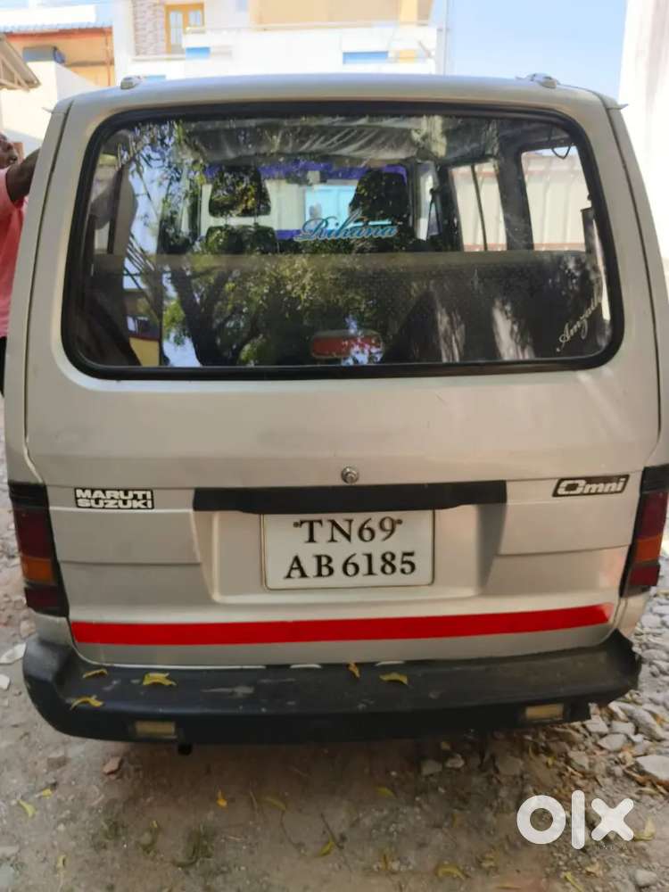 Maruti Suzuki Omni 2010
