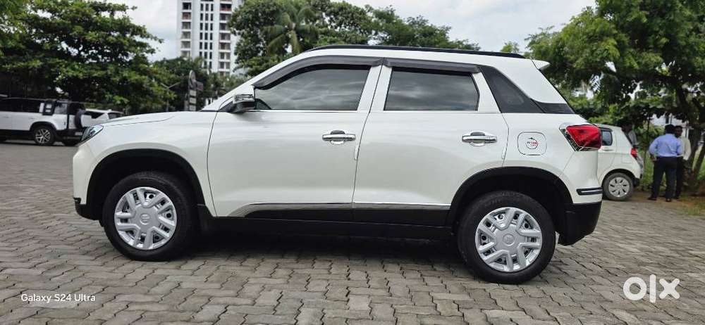 Maruti Suzuki Brezza 1.5 Lxi Smart Hybrid, 2021, Petrol