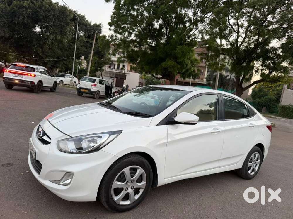 Hyundai Verna 1.5 Sx Vtvt, 2014, Petrol