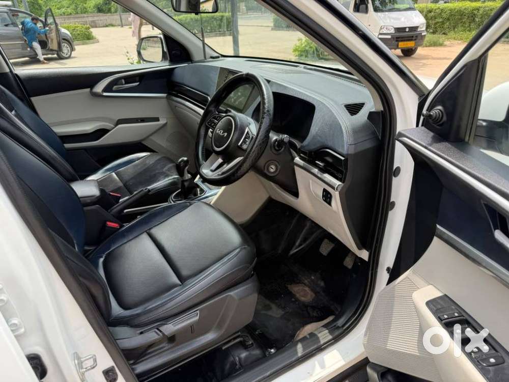 Kia Carens 1.4 Premium 7 Str, 2023, Diesel