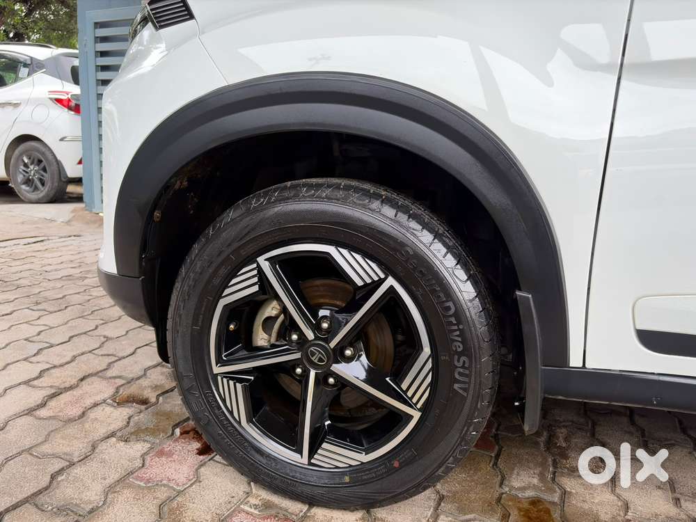 Tata Nexon Fearless Plus (ps) 1.2 Icng 6mt Red Dark Edition, 2026, C..