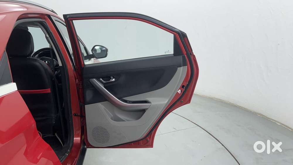 Tata Nexon 1.2 Revotron Xz Plus, 2018, Petrol