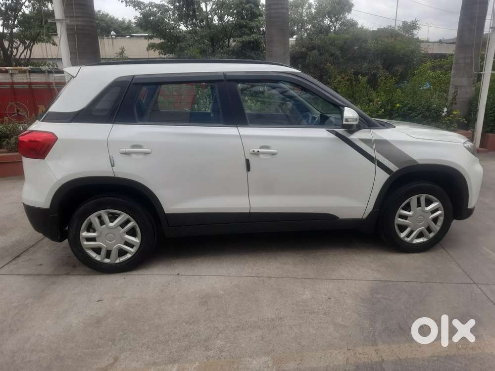 Maruti Suzuki Brezza 1.5 Vxi Smart Hybrid, 2022, Petrol