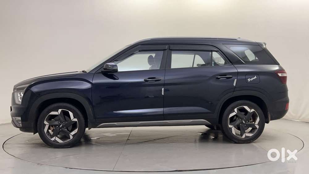 Hyundai Alcazar Platinum 7 Str 1.5 Turbo Petrol Adventure, 2023, Pet..