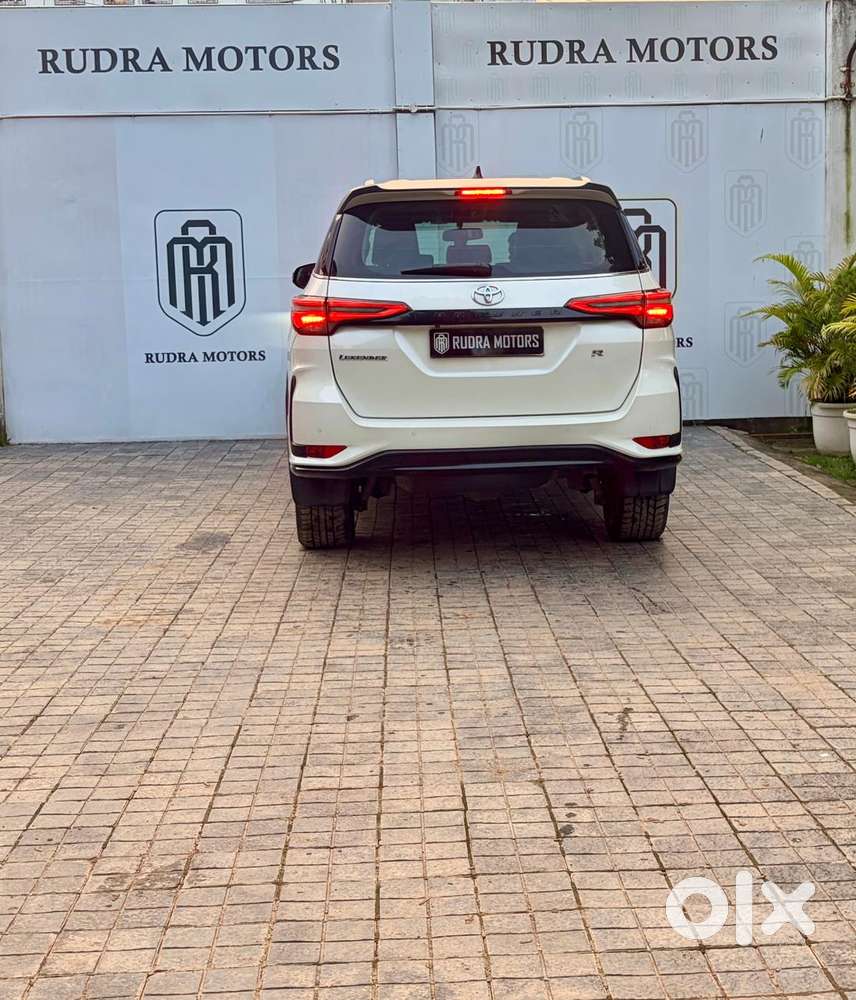 Toyota Fortuner Legender 4x2 At 2.8, 2021, Diesel