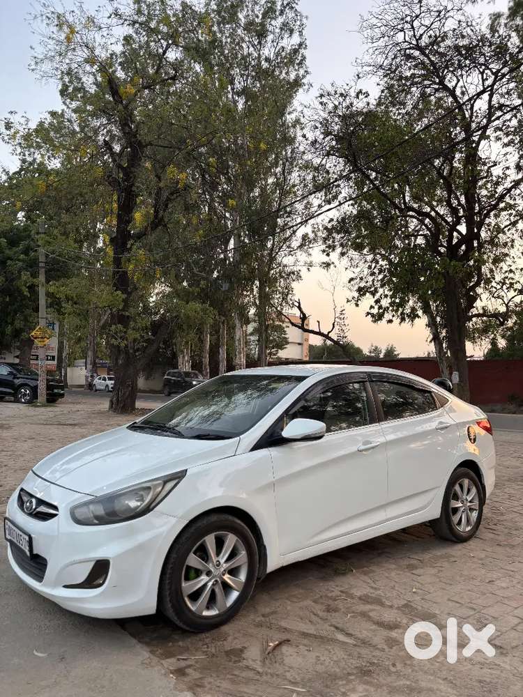 Verna 2012 Diesel Well Maintained Car