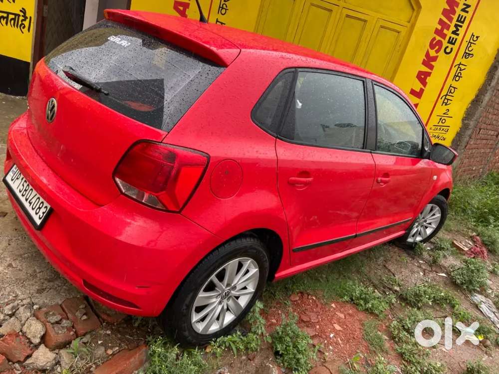 Volkswagen Polo Highline 2015 Car