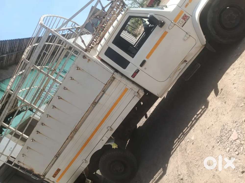 Mahindra Bolero Pik-up 2024 Diesel 1000 Km Driven