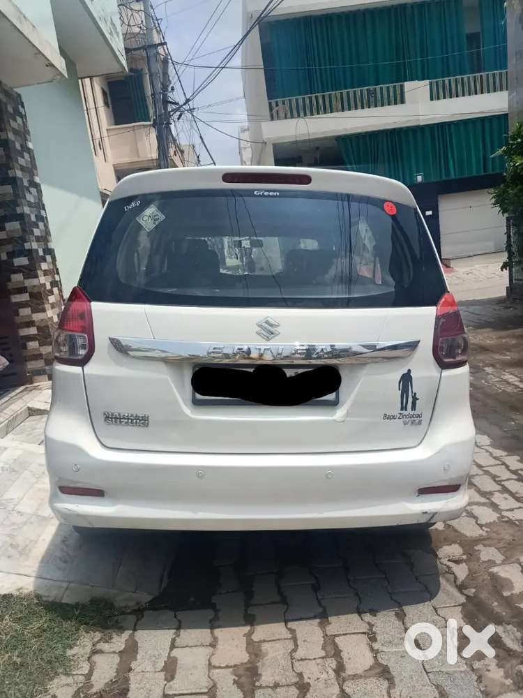 Maruti Suzuki White Ertiga 2016 Green Cng