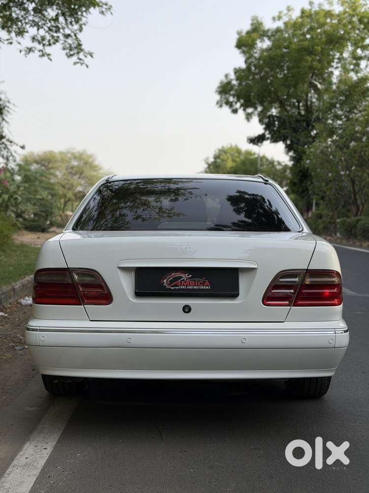 Mercedes-benz E-class 240 V6 At, 2001, Petrol