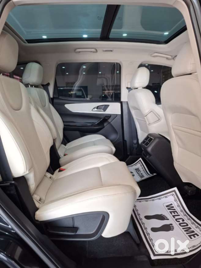 Mahindra Xuv700 2.2 Ax 7 Diesel At Str, 2024, Diesel