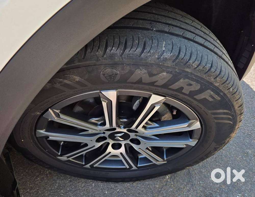 Mahindra Xuv700 2.2 Ax 7 Diesel Mt Luxury Pack Str, 2024, Diesel