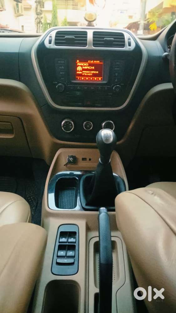 Mahindra Tuv 300 Mhawk100 T8 Dual Tone, 2018, Diesel