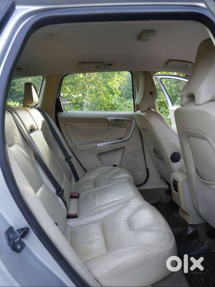 Volvo Xc60, Metalic Silver, 2012 D3, Diesel Automatic, Good Condition