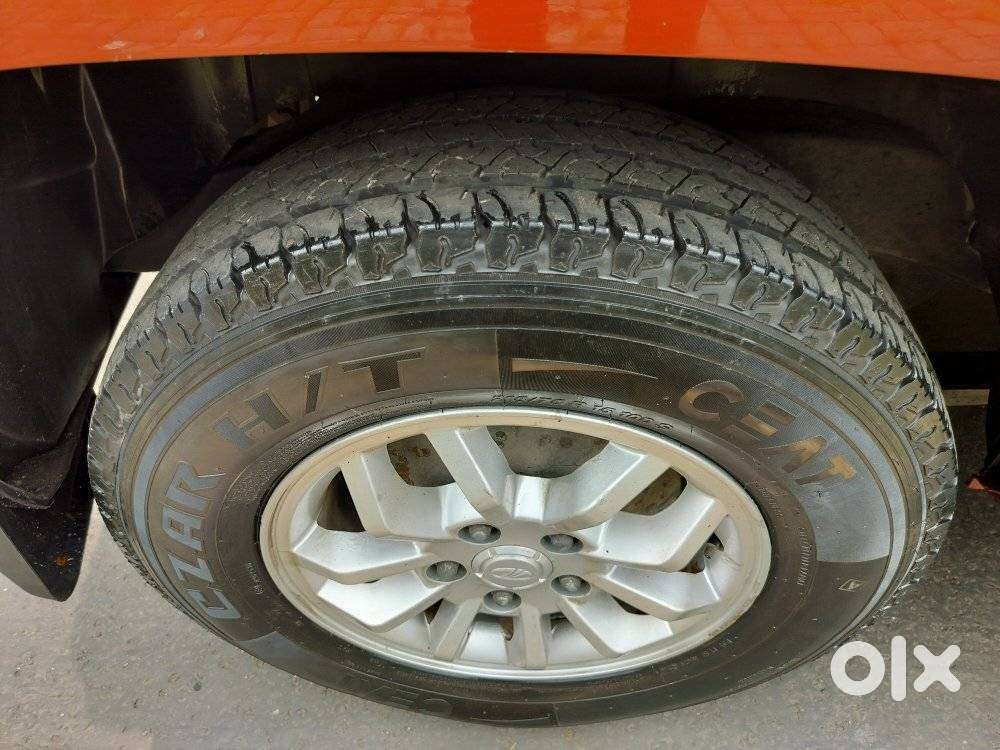 Mahindra Tuv 300 T8, 2016, Diesel