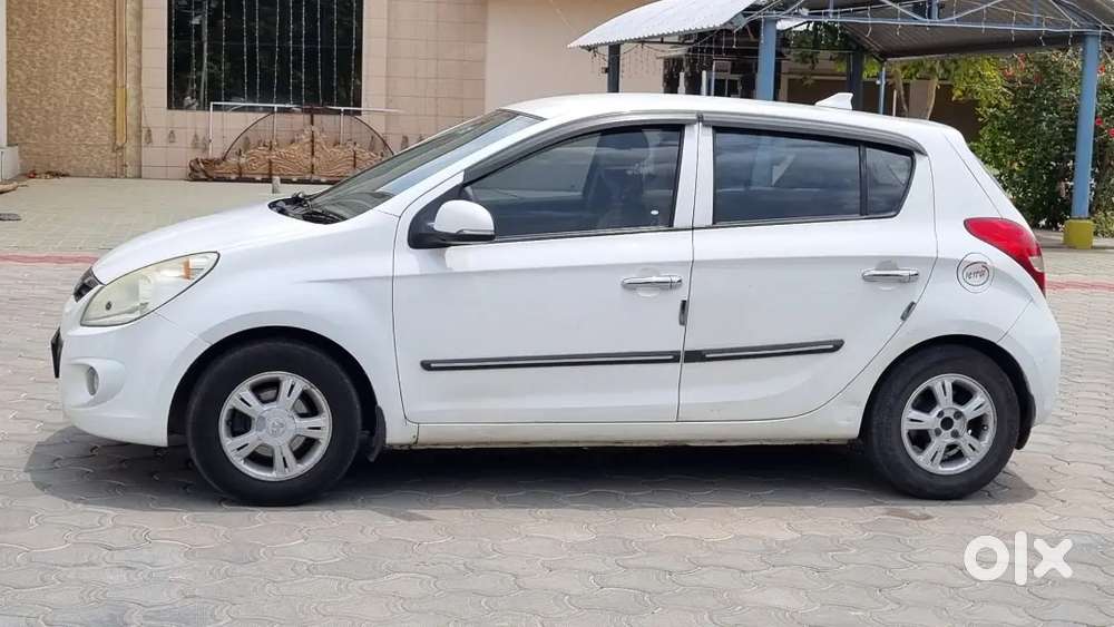 Hyundai I20 Asta 2010 Lpg Automatic