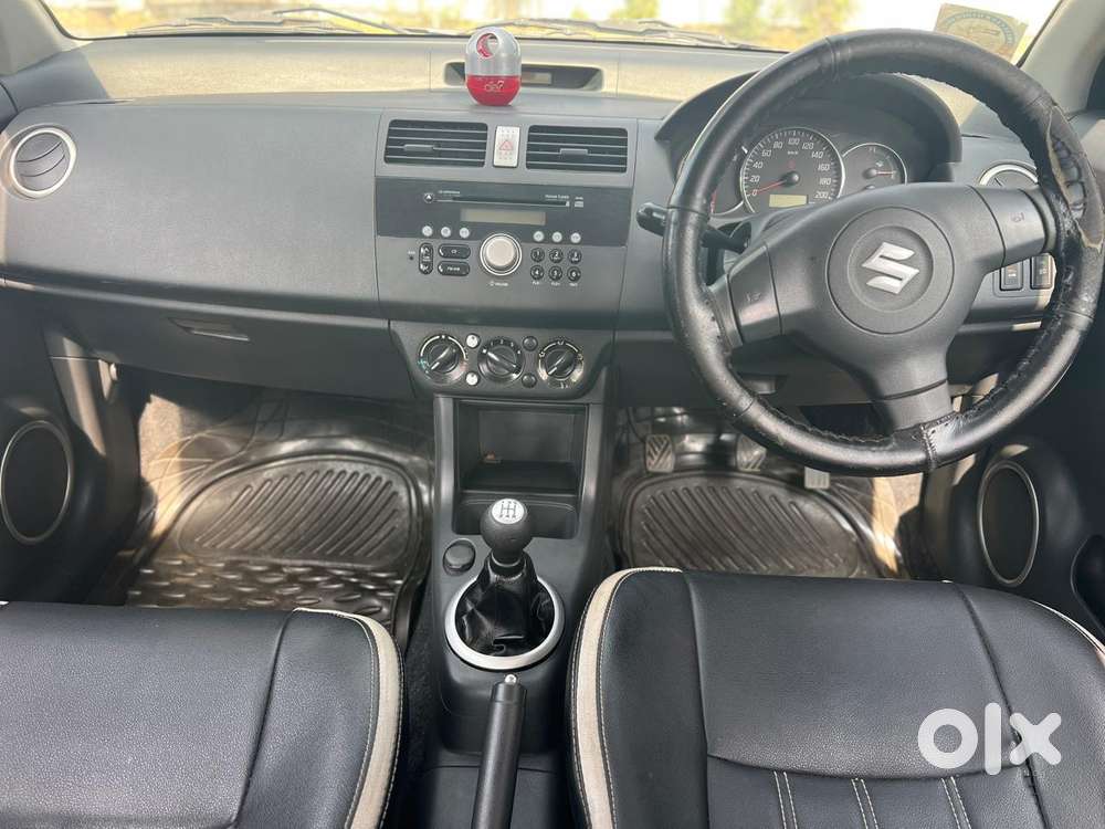 Maruti Suzuki Swift Dzire Vxi, 2011, Petrol