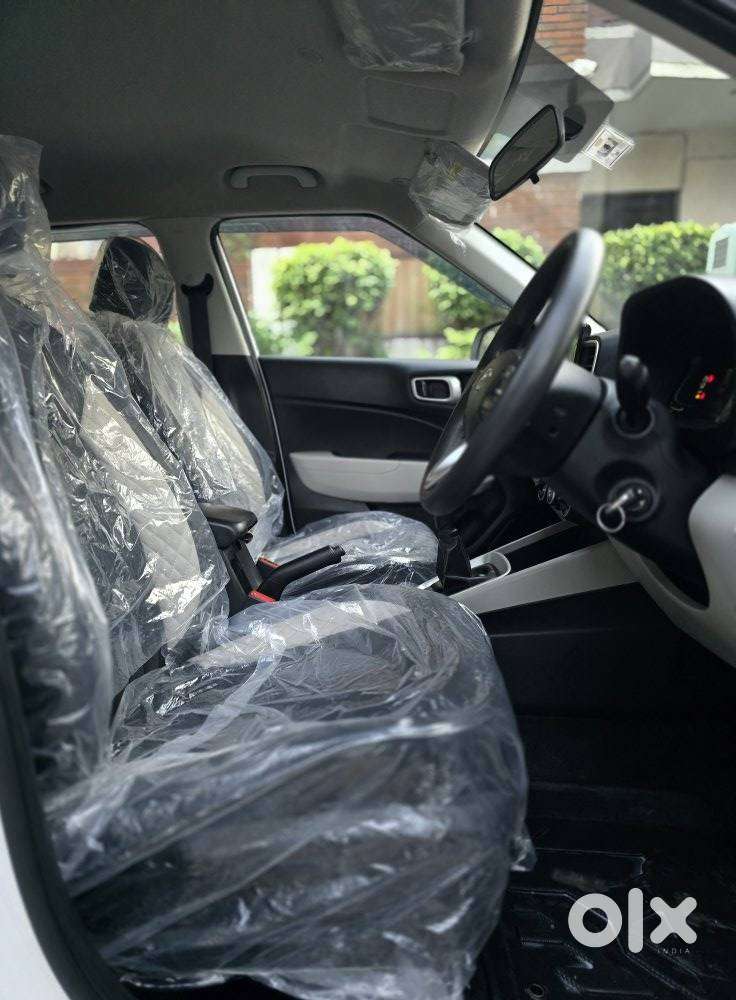 Hyundai Venue S 1.2 Petrol, 2024, Petrol