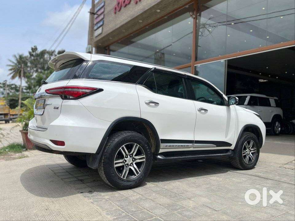 Toyota Fortuner 4x2 Mt 2.8 Diesel, 2021, Diesel