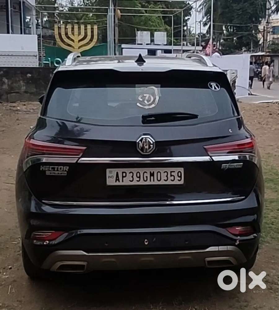 Mg Hector Plus Hybrid Sharp Top End