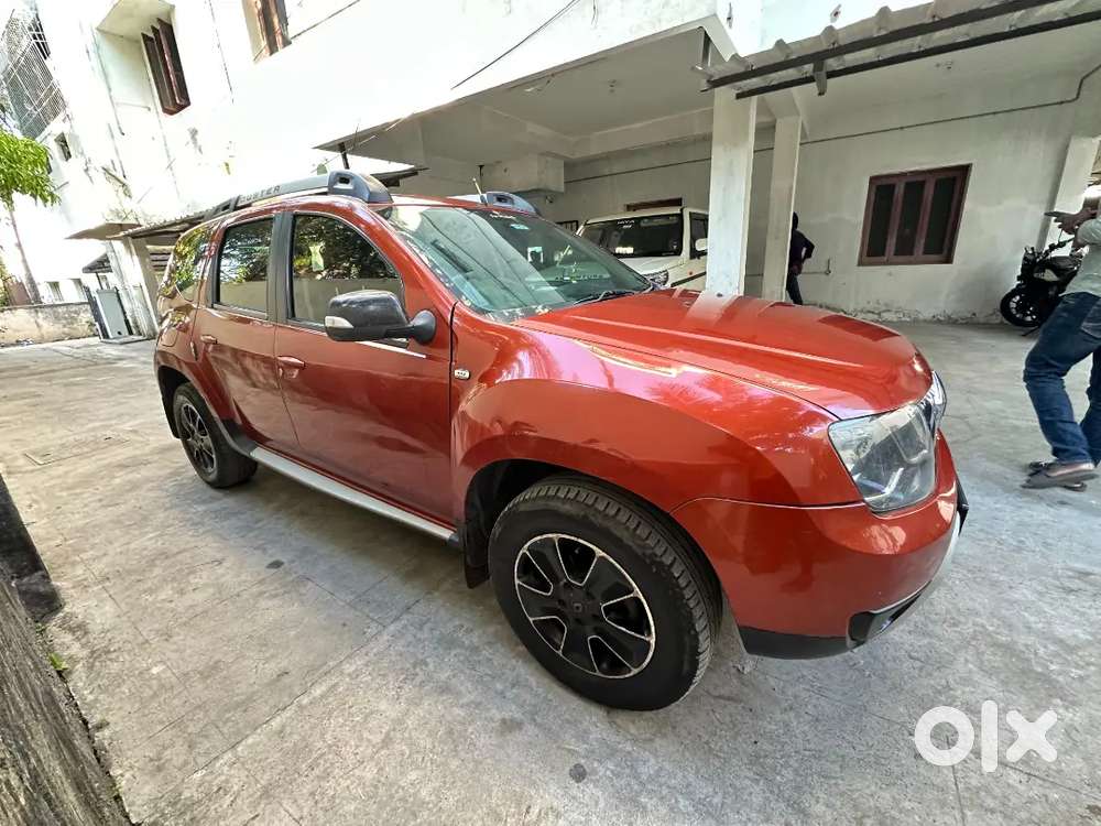 Renault Duster 4 × 4 Manual Diesel.