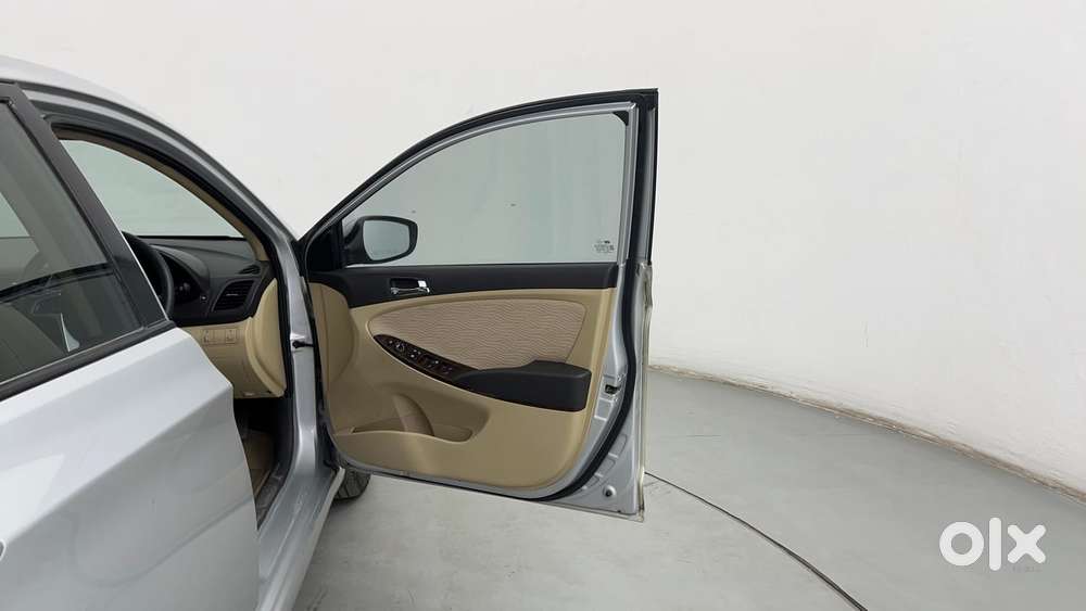 Hyundai Verna 1.6 Vtvt Sx, 2012, Petrol