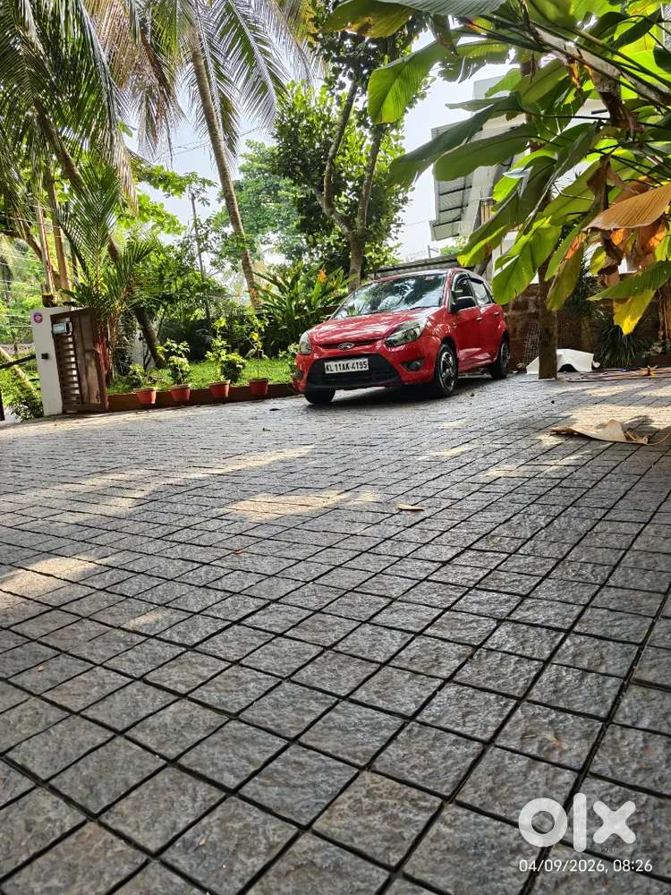 Ford Figo 2011 Petrol 80000 Km Driven