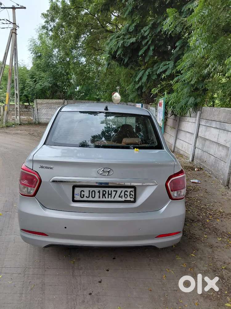 Hyundai Xcent Diesel 2015 New Tayrs