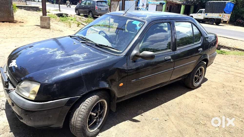 Ford Ikon Rocam 2005