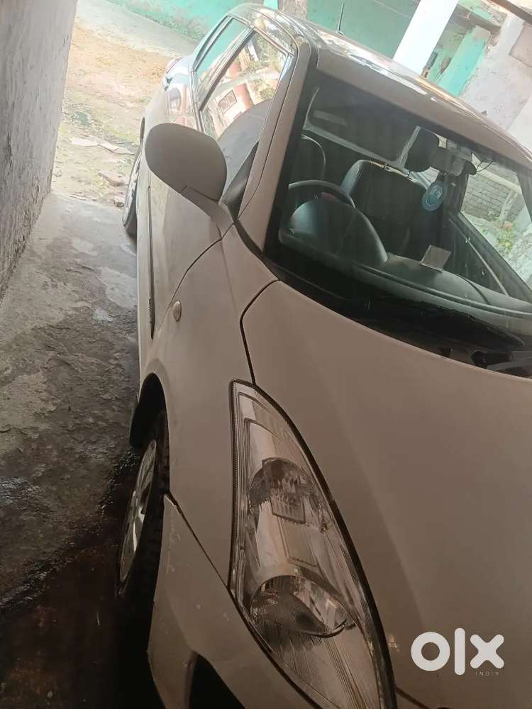 Maruti Suzuki Swift 2017 , Cng On Paper, Almost New Tyre