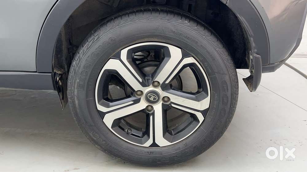 Tata Nexon 1.2 Revotron Xza Plus, 2021, Petrol
