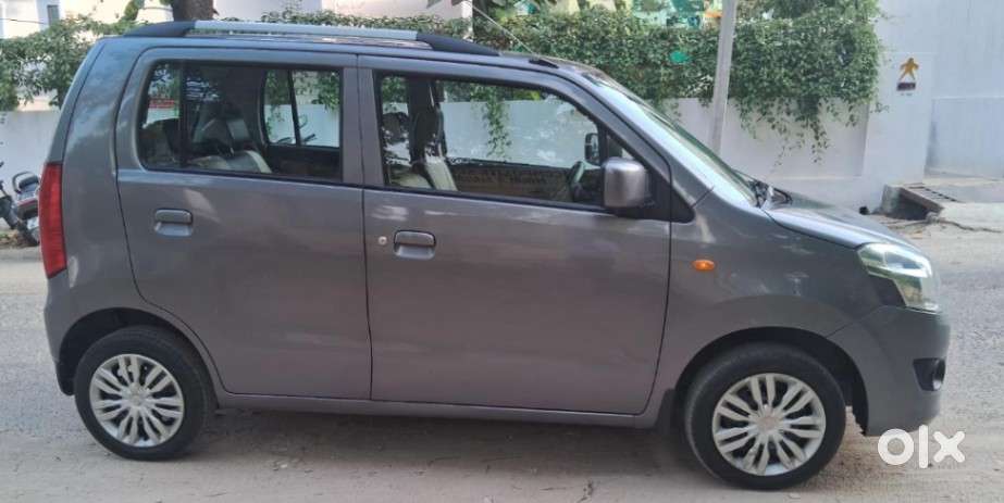 Maruti Suzuki Wagon R Vxi Amt1.2, 2017, Petrol