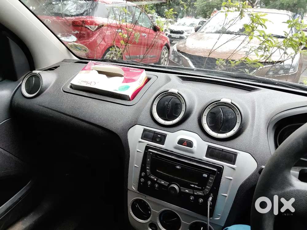 Ford Figo 1.4 Titanium 2011