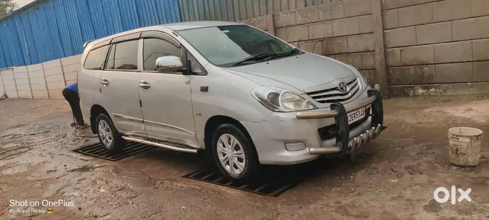 Toyota Innova 2011 Diesel Well Maintained