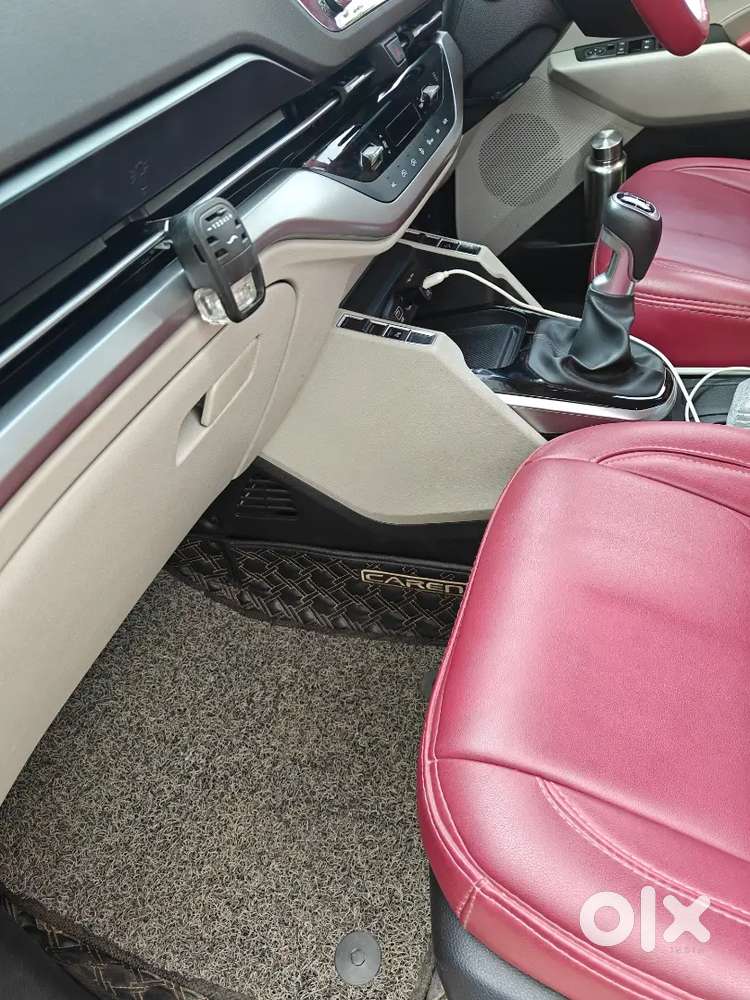 Kia Carens 2024 Petrol Well Maintained