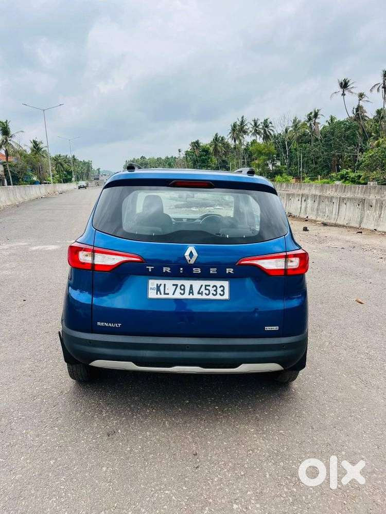 Renault Triber Rxt, 2022, Petrol