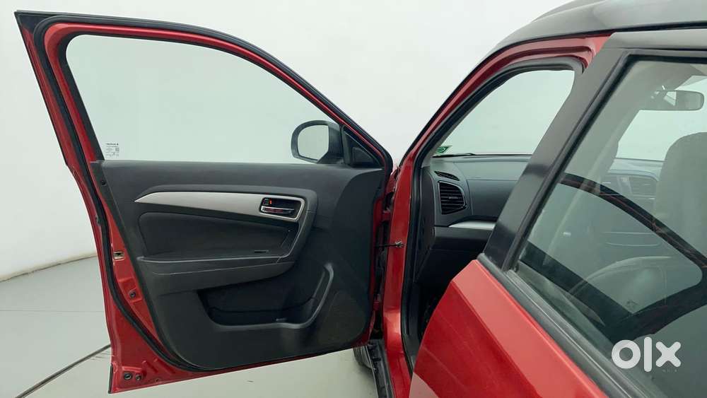 Maruti Suzuki Vitara Brezza Zdi+ Dual Tone Mt, 2016, Diesel