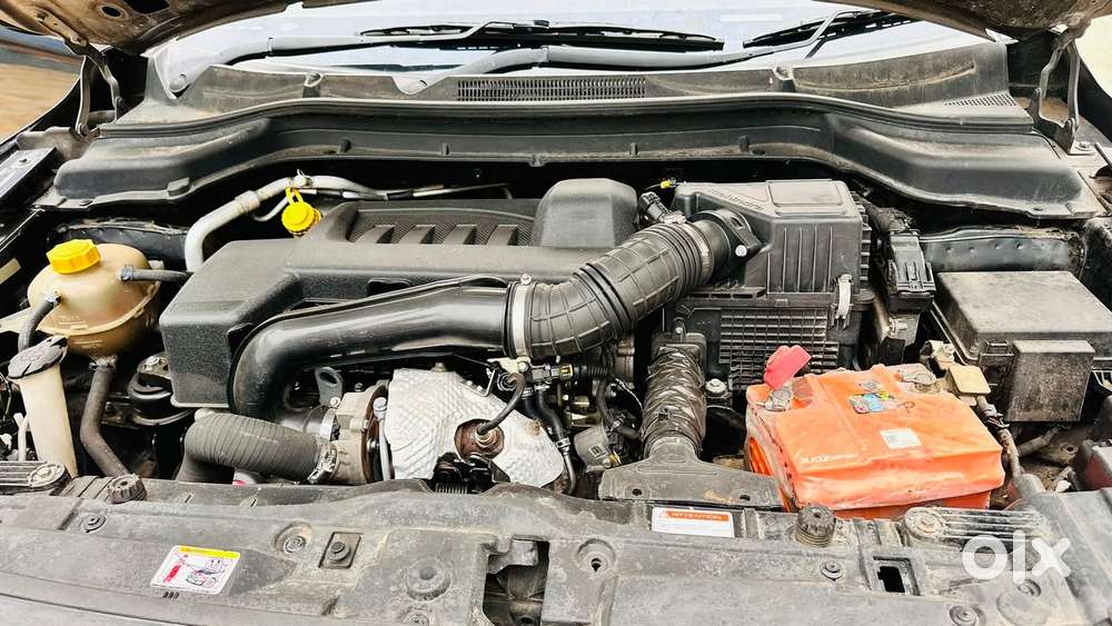 Mahindra Xuv300 W8 Option Diesel, 2022, Diesel