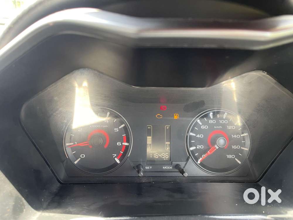 Mahindra Kuv 100 K8 5str, 2018, Petrol
