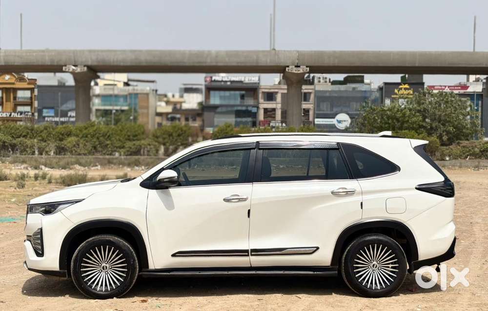 Toyota Innova Hycross 2.0 Gx 8 Str, 2024, Petrol