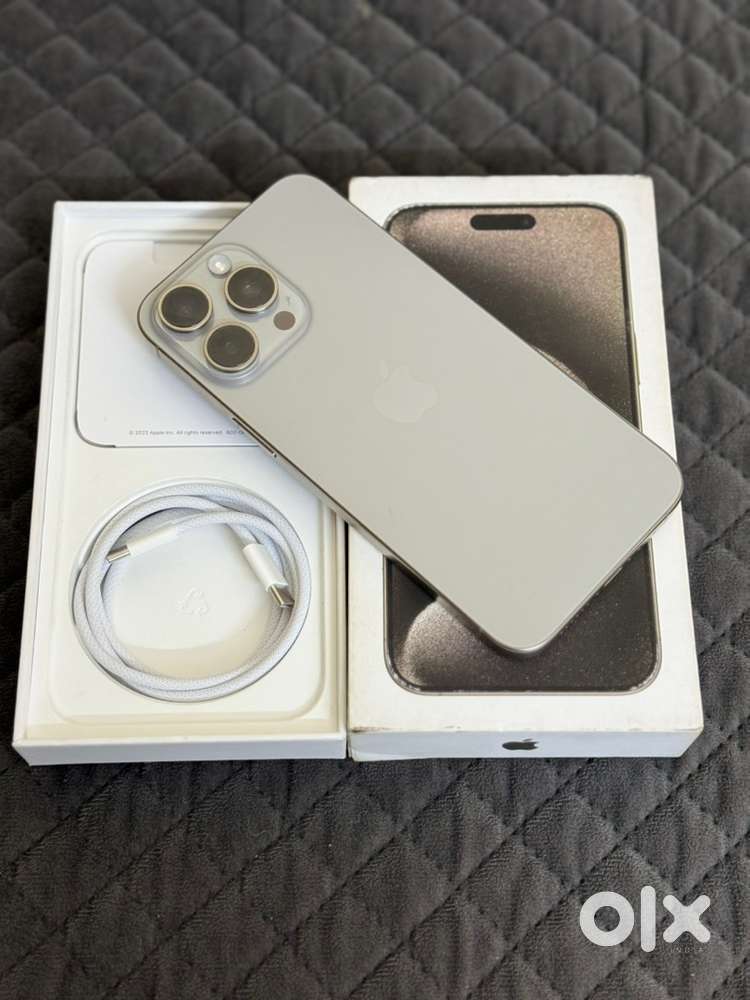 iPhone 15 Pro Max 256GB ナチュラル バッテリー98% ムスビー