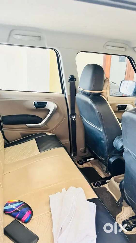 Mahindra Tuv 300 T10 2018 Excellent Condition.