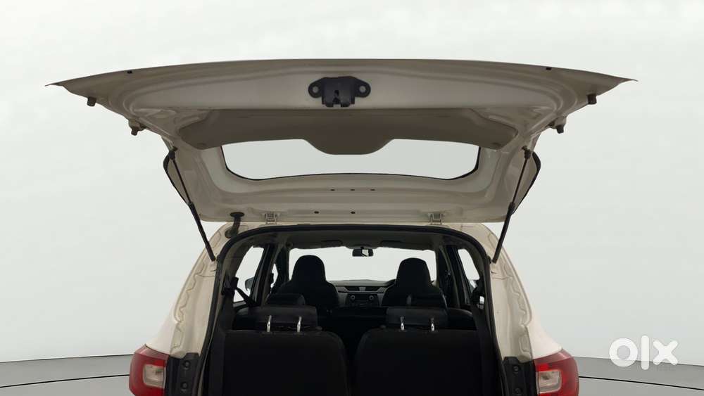 Renault Triber Rxl, 2022, Petrol