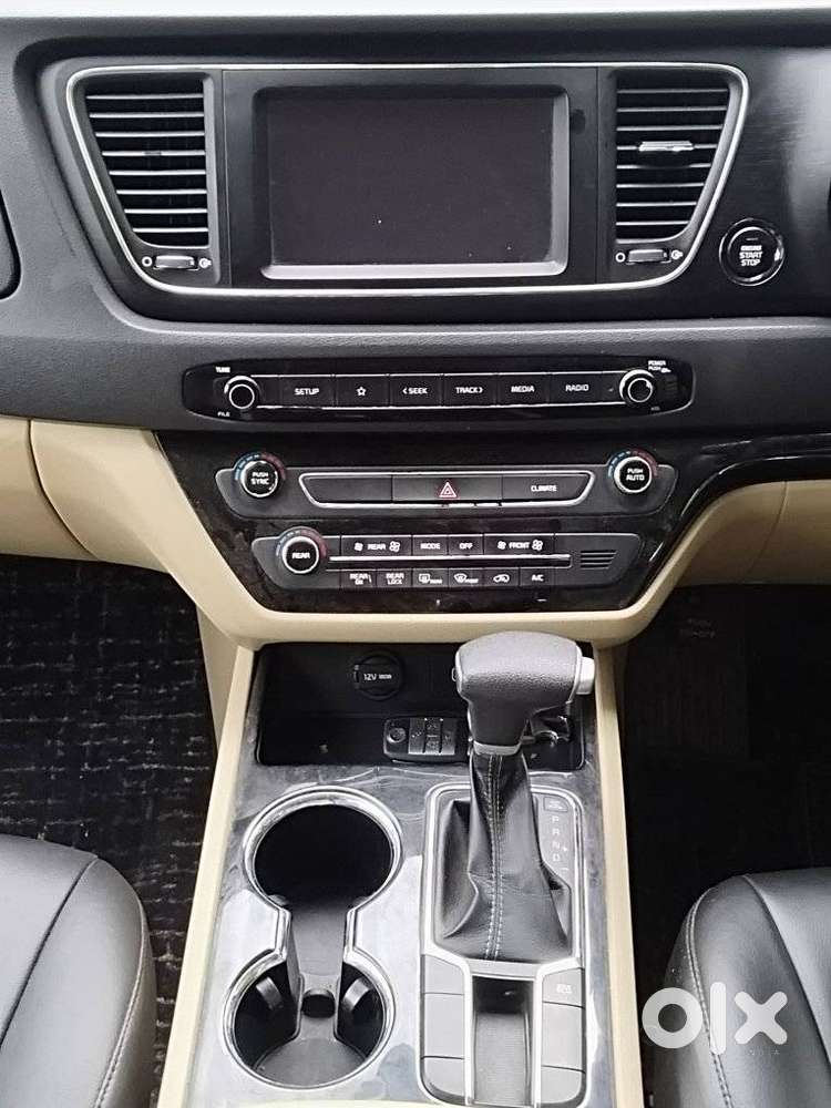 Kia Carnival Premium 8 Str, 2021, Diesel